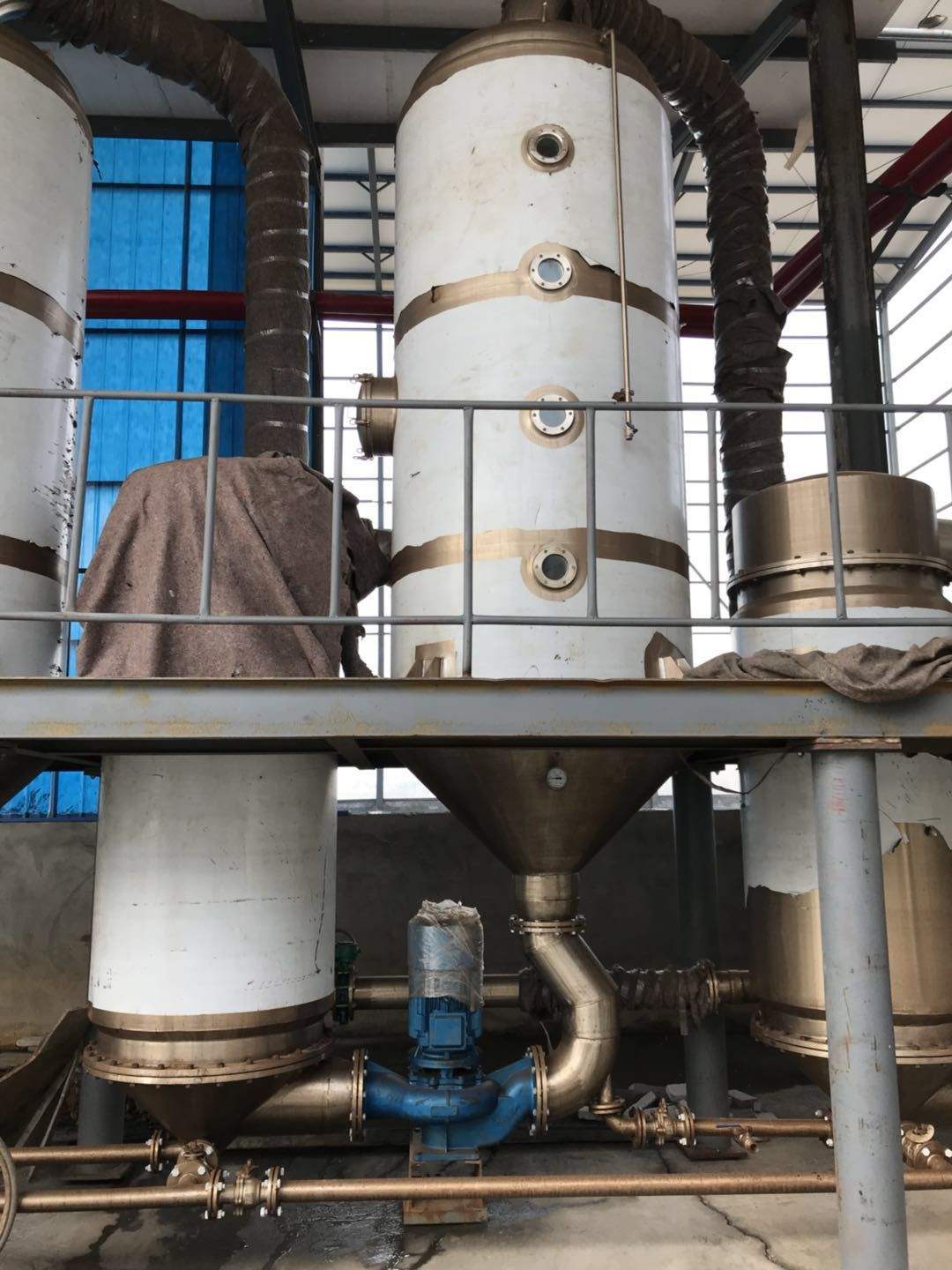 高鹽廢水蒸發(fā)器的工藝特點(diǎn): 高鹽廢水蒸發(fā)器的工藝特點(diǎn):