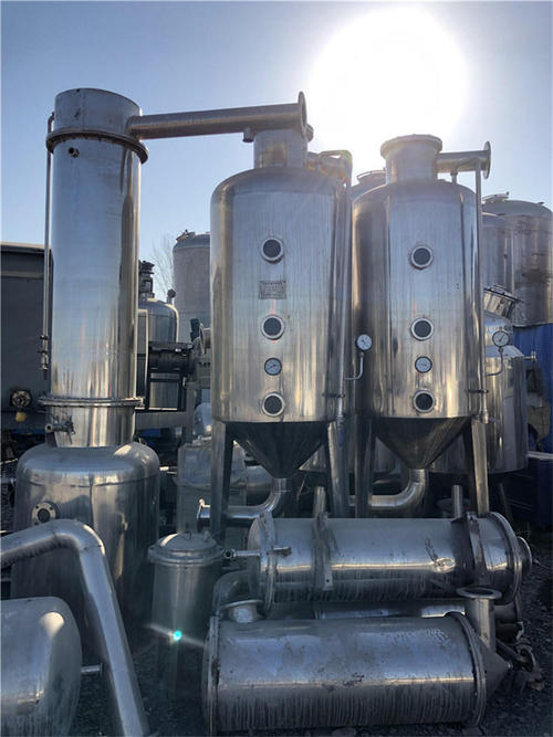 廢水蒸發(fā)器在使用過程中的優(yōu)點如下所示: 廢水蒸發(fā)器在使用過程中的優(yōu)點如下所示: